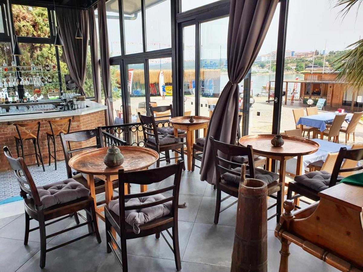 Hotel Maya Bistro &