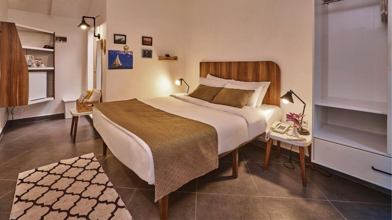 Hotel Maya Bistro & 4*